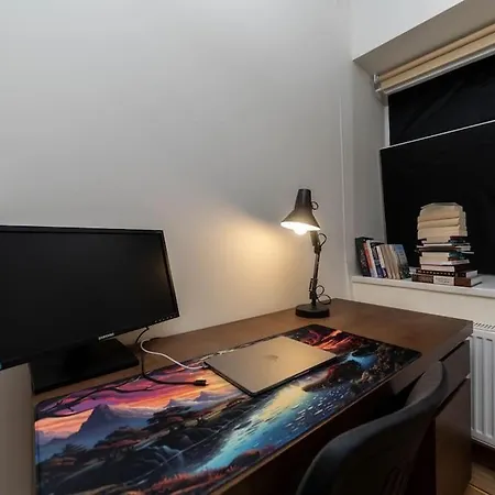 Bright & Cozy Retreat ריגה
