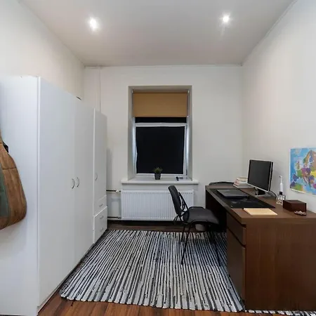 Bright & Cozy Retreat ריגה
